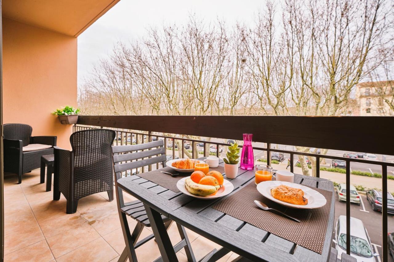 Tout Confort ! Climatisation, Centre-Ville, Parking, Terrasse, Wifi, Netflix Carcassonne Exterior foto